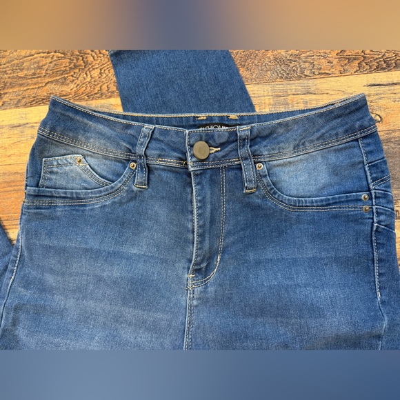 Fashion Nova Jeans | Blue | Size 7 - Picture 6 of 9